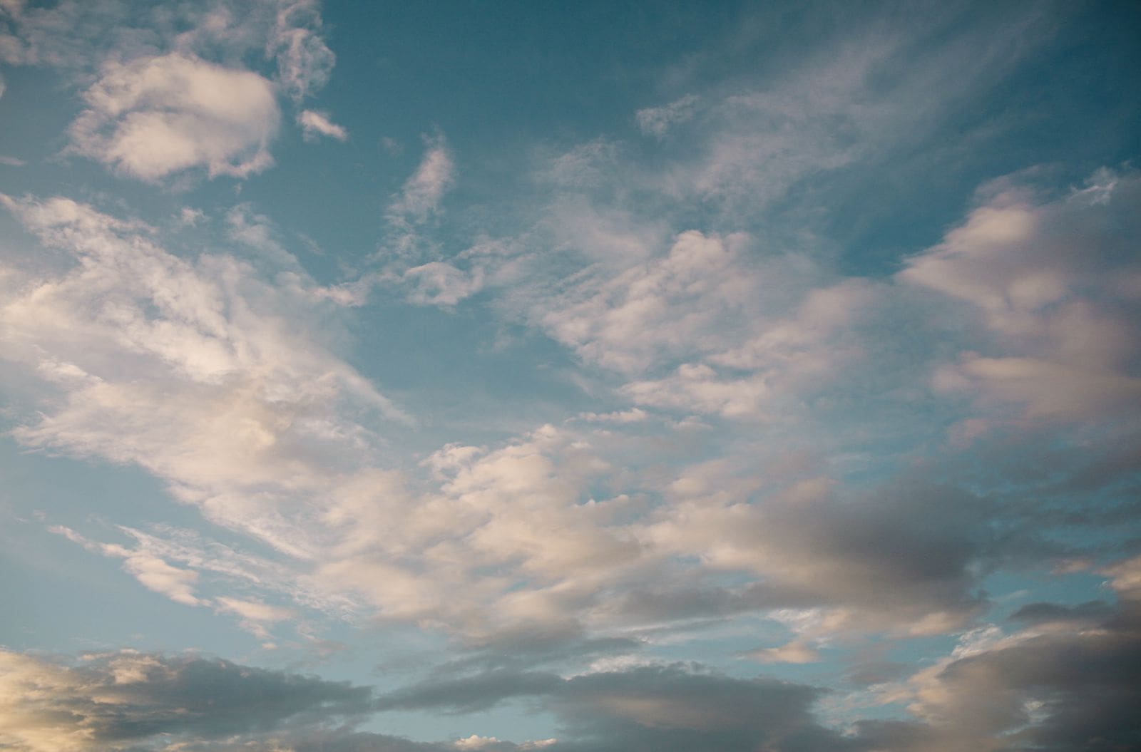 Peaceful clouds and open sky, a picture of the freedom forgiveness brings