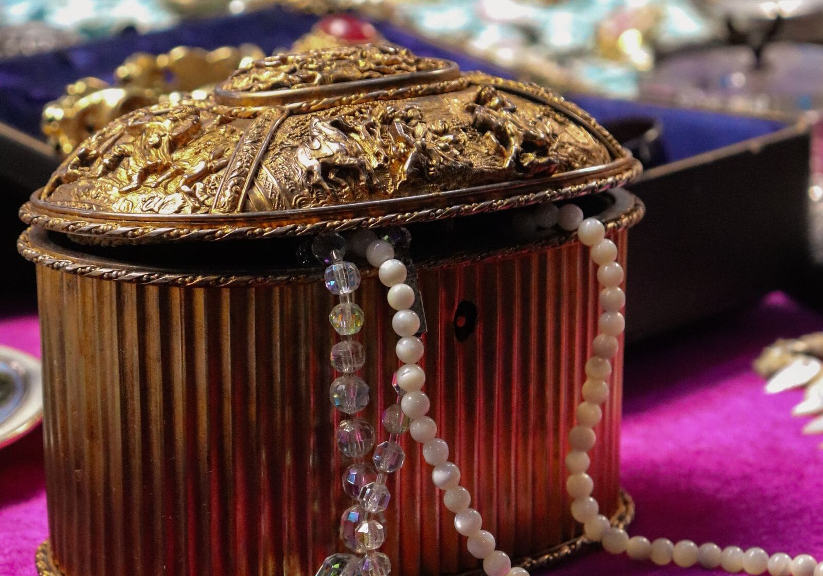 Vintage jewelry box, like the one Frances Havergal packed with joy to give away to missions